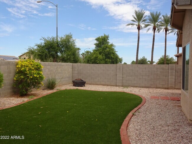 Building Photo - 14530 W Evans Dr