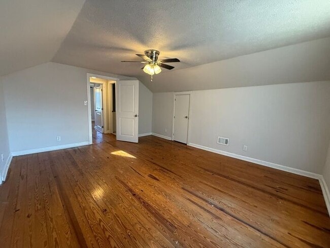 Building Photo - Spacious 4 Bedroom in North Nashville - Minutes from Downtown