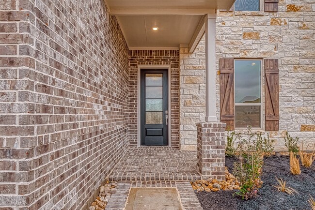 Building Photo - 11255 Tropical Forest Wy