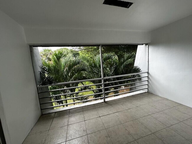 Building Photo - 2600 Fiore Way