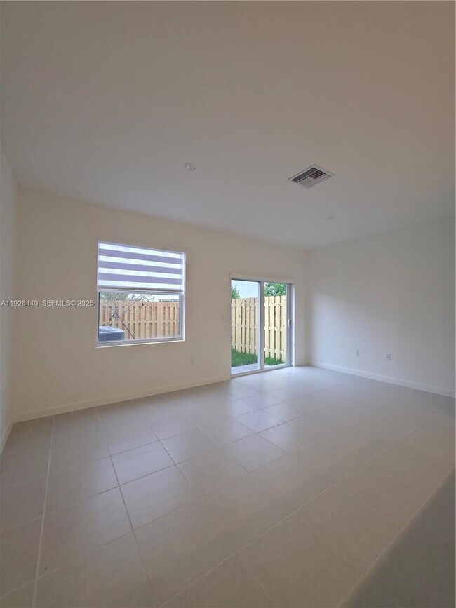 Building Photo - 35687 SW 178th Ct