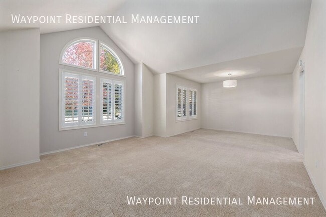 Building Photo - 4917 N Contour Way