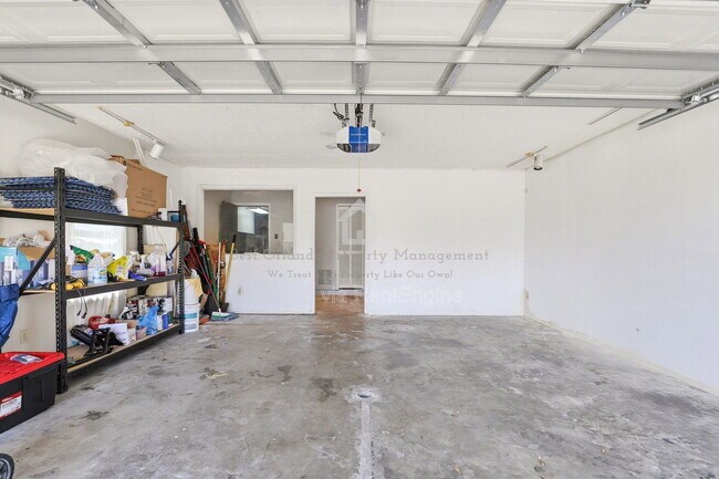 Building Photo - 6018 Brookhill Cir