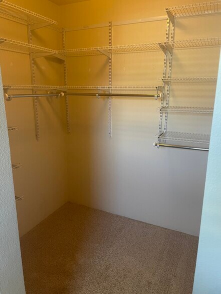 Building Photo - 13016 NE 115th St