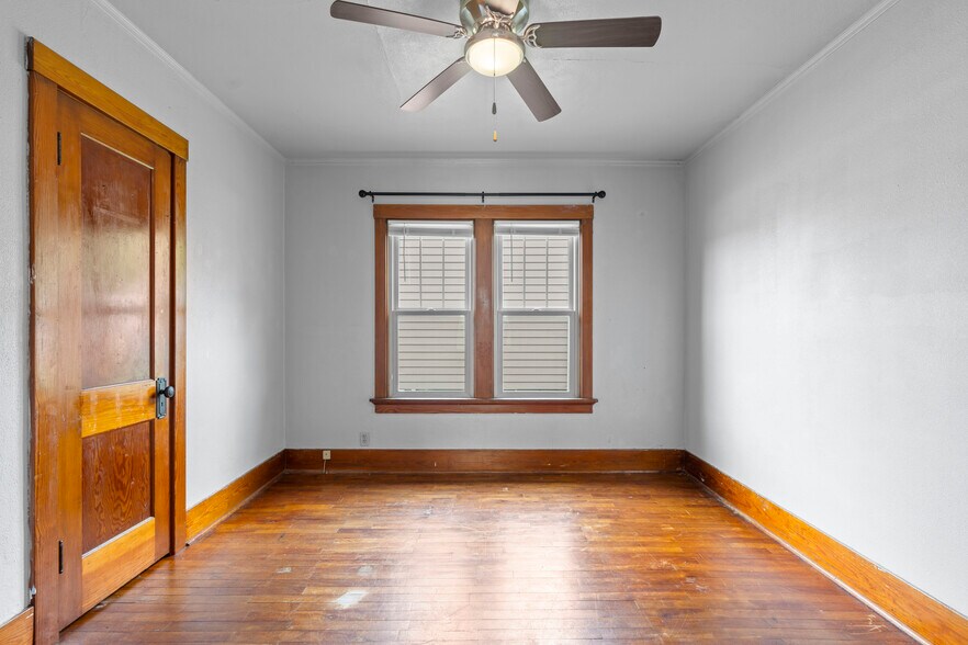 Building Photo - 944 Detroit St