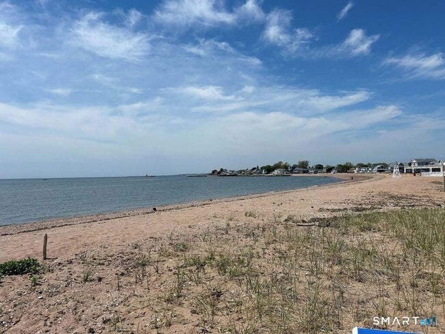 Building Photo - 92 Caroline Rd