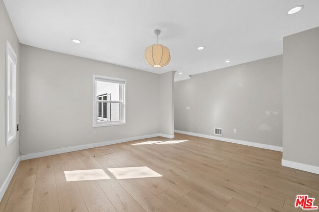 Building Photo - 2214 Benecia Ave