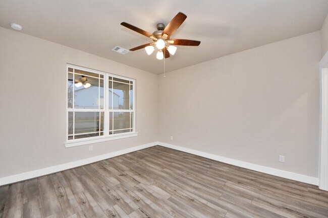 Building Photo - 32307 Fly Fish Wy