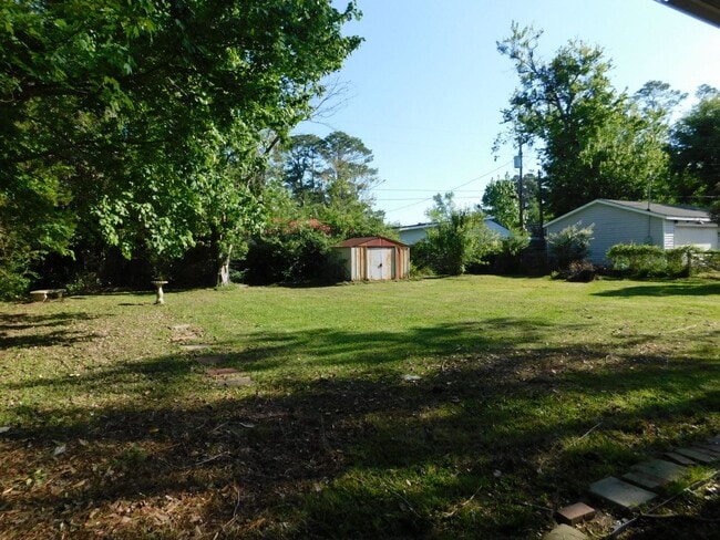 Building Photo - Single Family Home Just Minutes From Cherry Point Base!