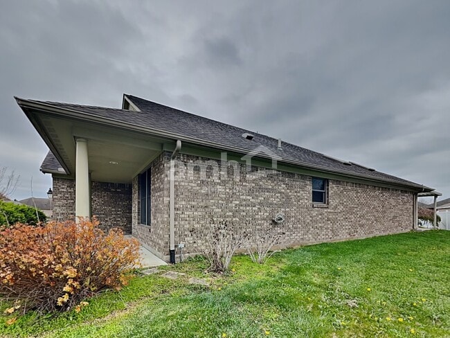 Building Photo - 2160 Schwinn Ave