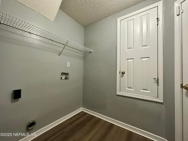 Building Photo - 2478 Aloha Ln