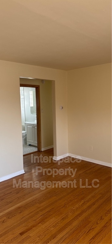 Building Photo - 10124 S Pulaski Rd