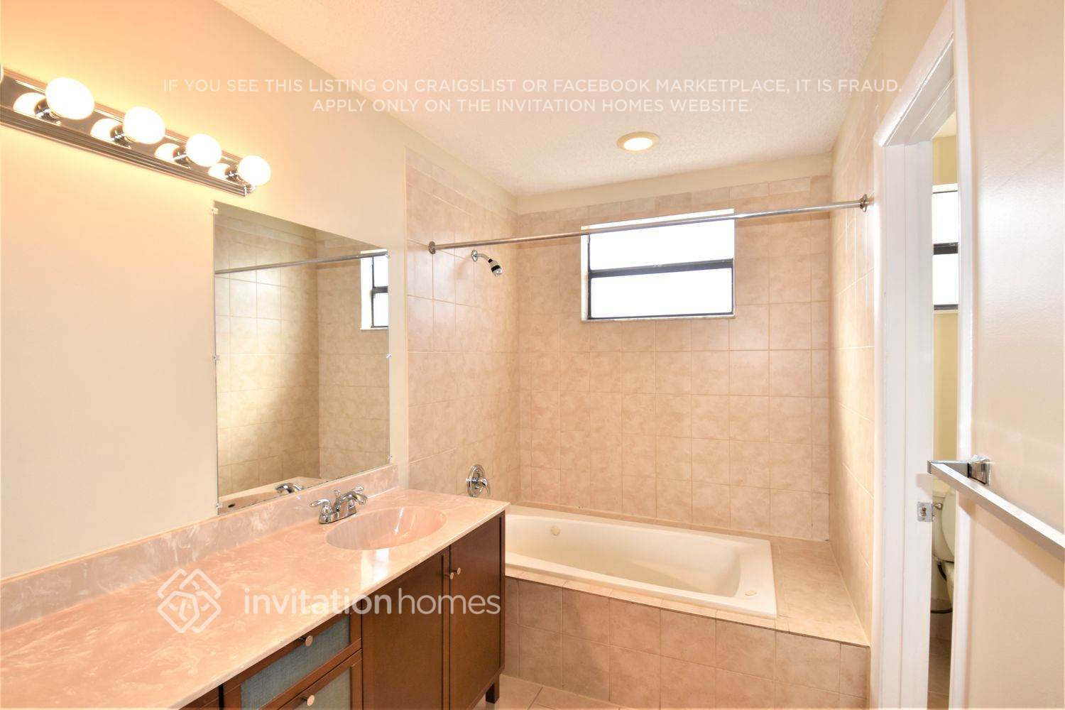 Building Photo - 14710 Cedar Creek Pl