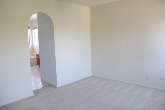 Building Photo - 1724 Feasel Ct