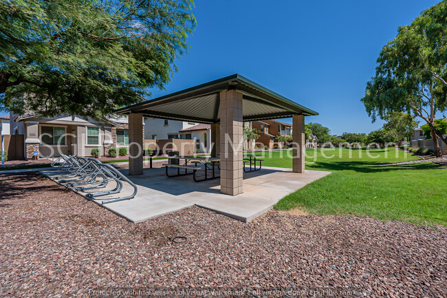 Building Photo - 3416 W la Mirada Dr