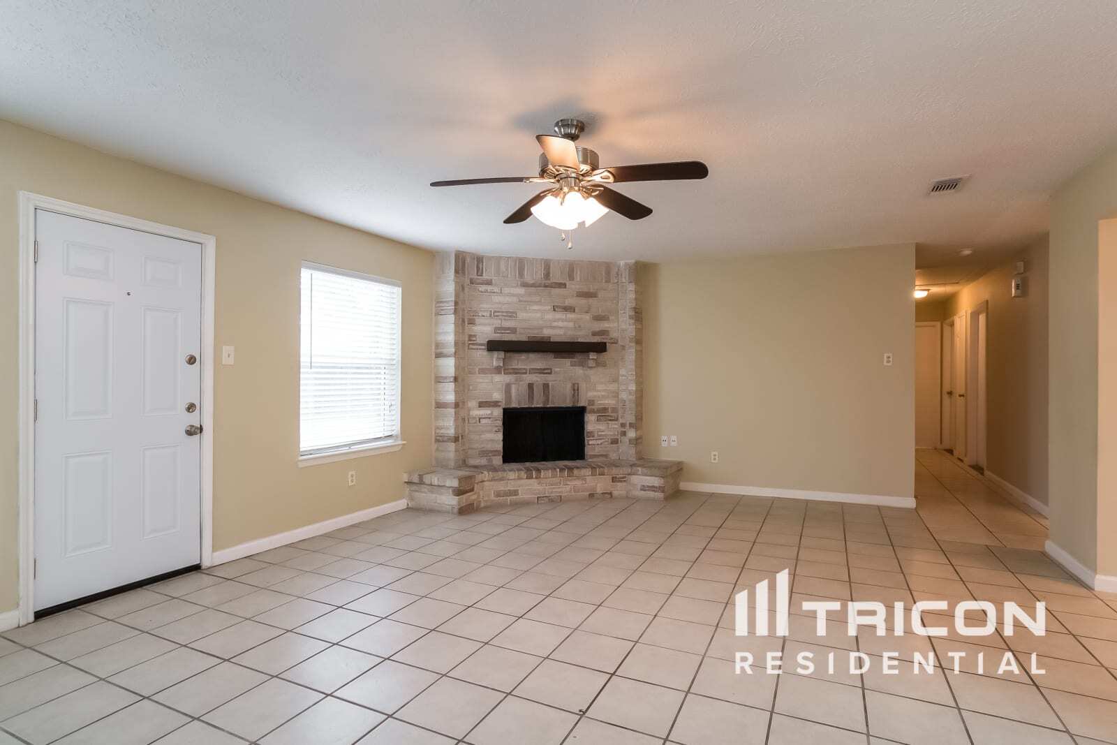 Building Photo - 10111 Enchanted Stone Dr