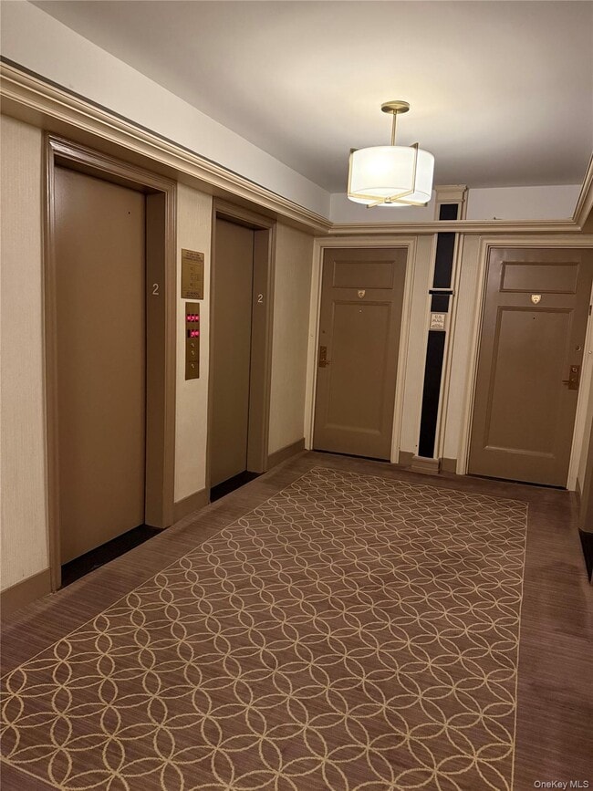 Building Photo - 5 Tudor City Pl