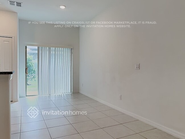 Building Photo - 8286 Crescent Oaks Dr