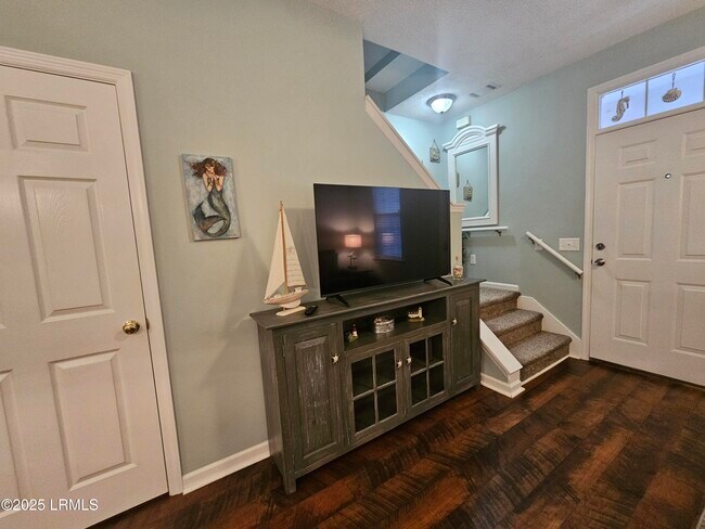 Building Photo - 1105 13th St