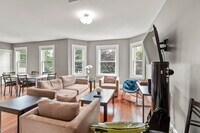 Building Photo - 139 Adams St