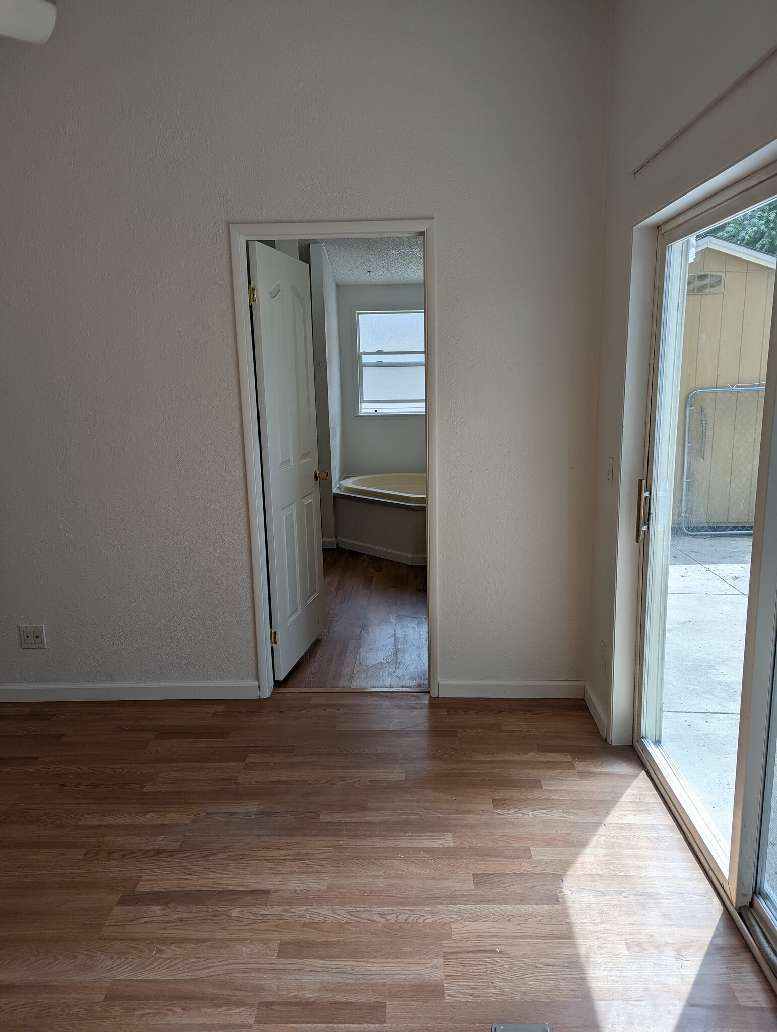 Building Photo - 514 Holbrook St