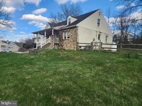Building Photo - 1507 Easton Rd