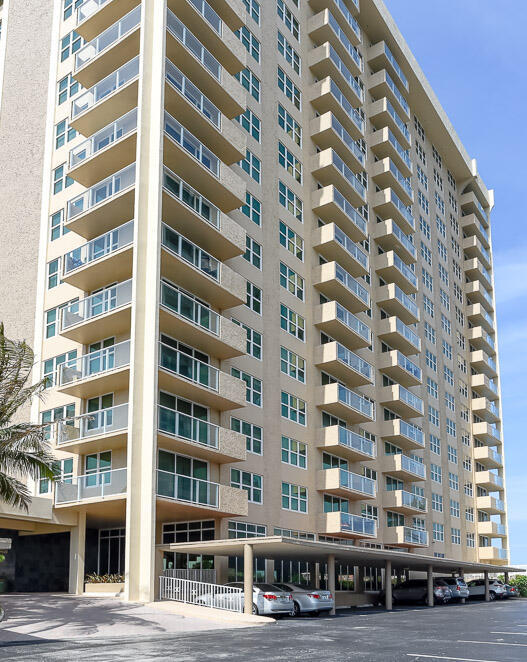 Building Photo - 5440 N Ocean Dr