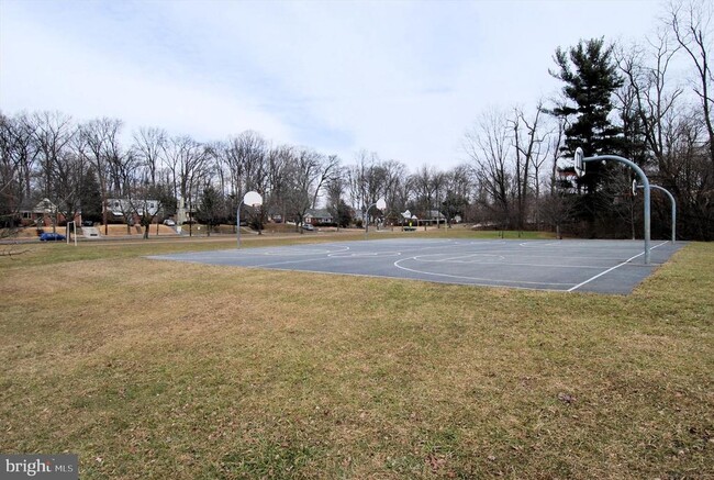 Building Photo - 4709 Edgefield Rd