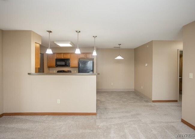 Building Photo - 1013 Deer Lakes Dr