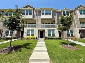 Building Photo - 2741 Levee Ln