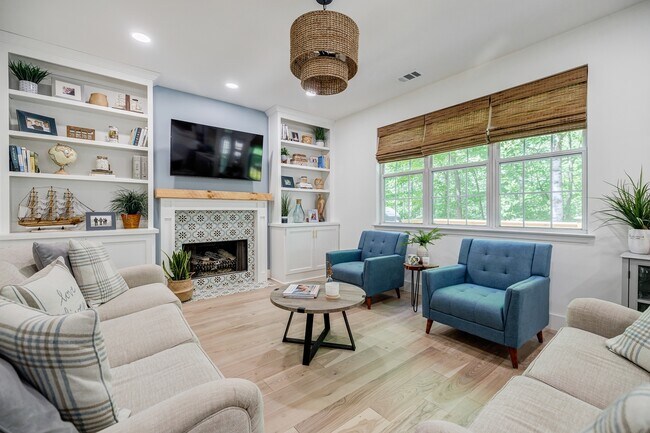Building Photo - 2105 Brookridge Ter