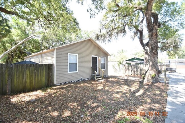 Building Photo - 1501 E Palifox St