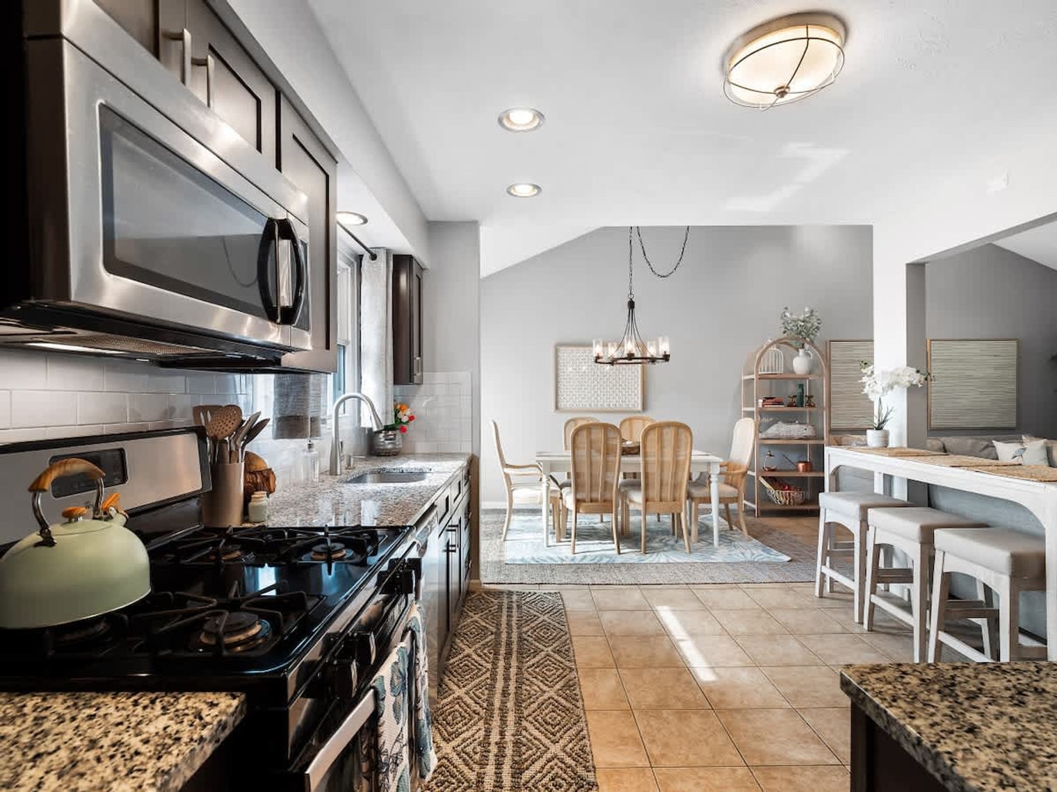 Building Photo - 126 Beachwood Ave