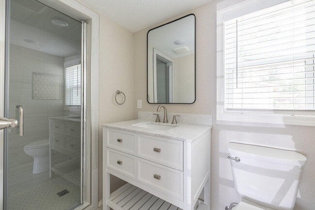 Building Photo - 2614 24th St