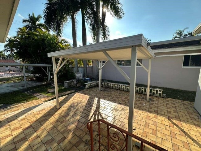 Building Photo - 926 Polk St