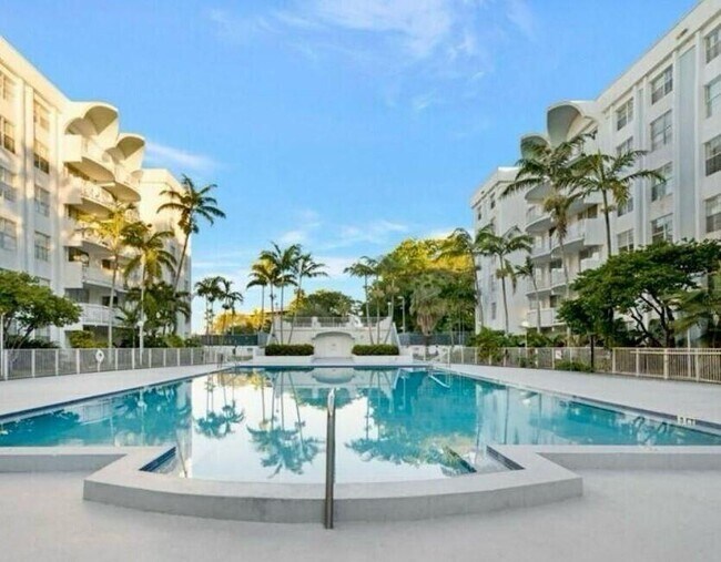 Building Photo - 488 NW 165th St