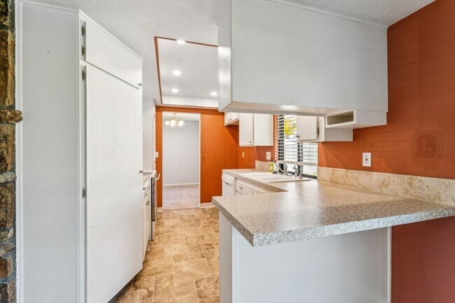 Building Photo - 1508 W Elm Pl