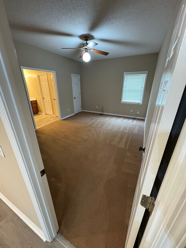 Building Photo - Available July!