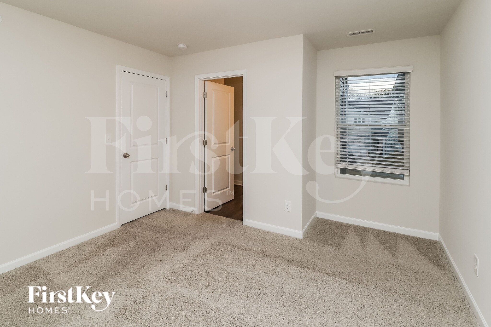 Building Photo - 2041 Cypress Village Dr NW