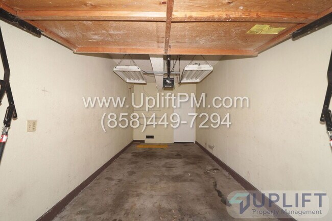 Building Photo - 1908 Via Las Palmas