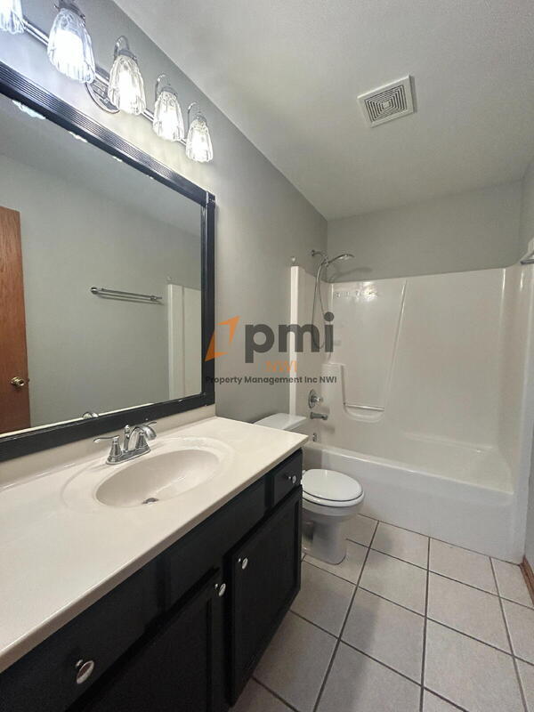 Building Photo - 396 Golden Oak Ct