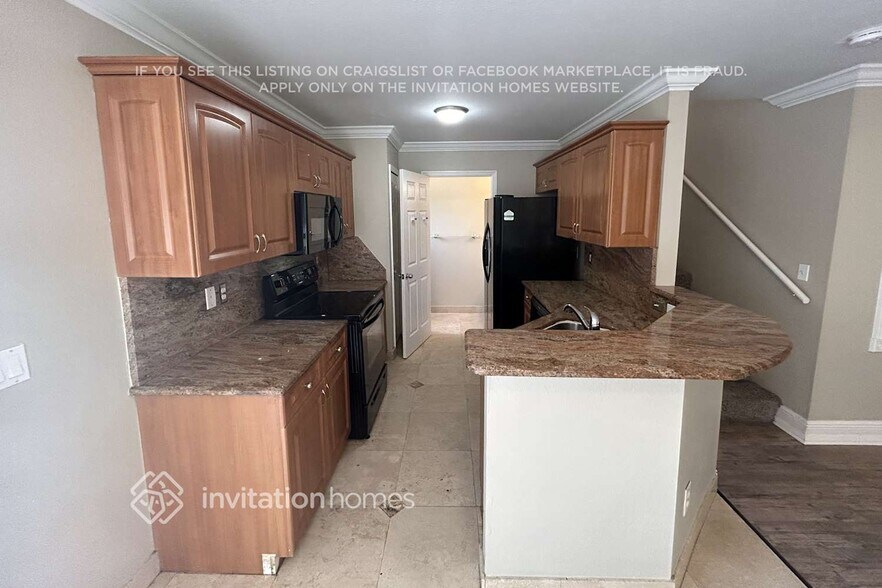 Building Photo - 26880 Silverado E Dr