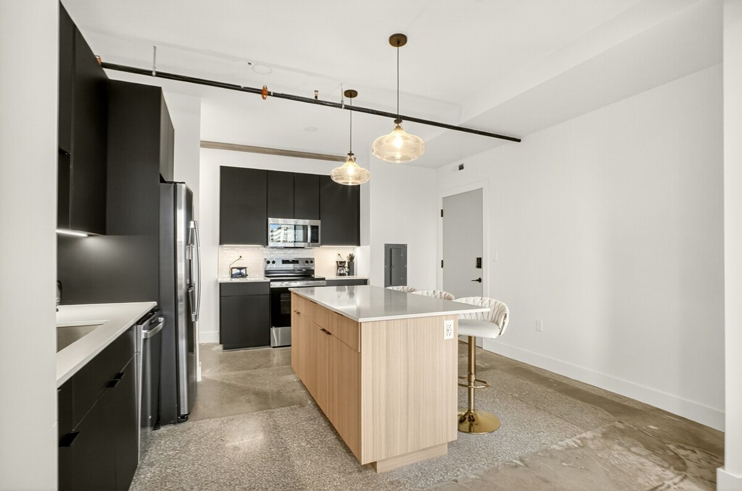 Building Photo - 309 S Boulder Ave