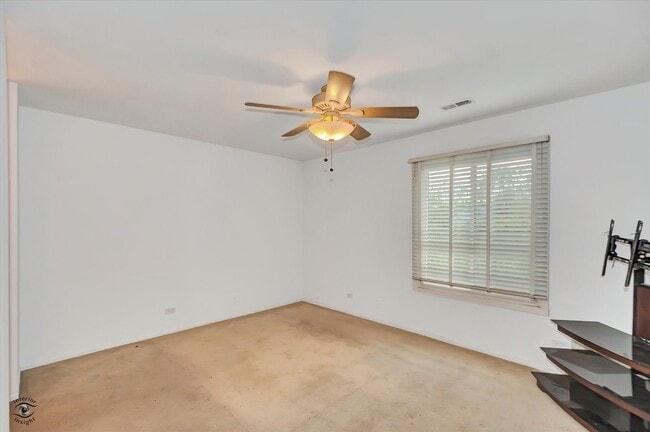 Building Photo - 855 Johnstown Ln