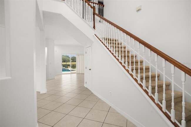 Building Photo - 9727 Mountain Lake Dr