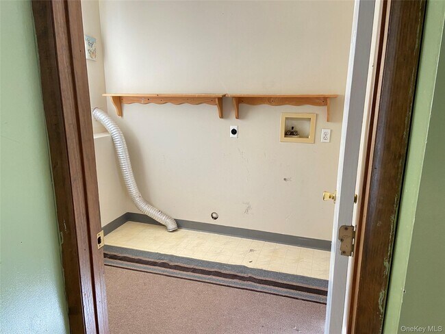 Building Photo - 38 Edmunds Ln