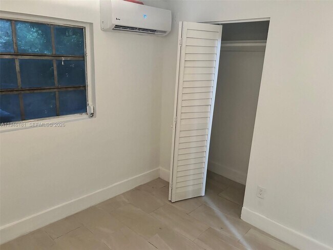 Building Photo - 261 NW 49th St