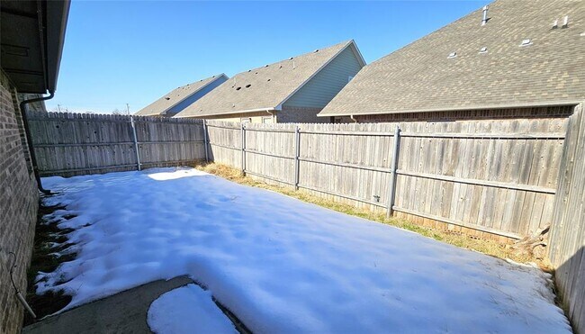 Building Photo - 2173 Buena Vida Ln