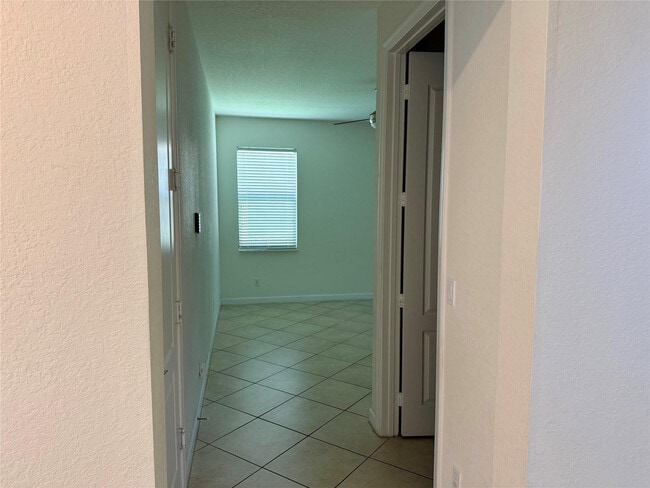 Building Photo - 4386 Buena Tara Dr