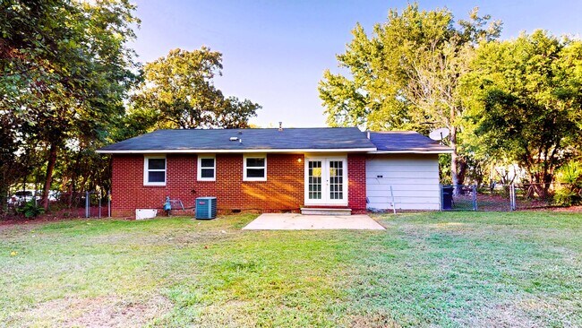 Building Photo - 6013 Blairmore Pl